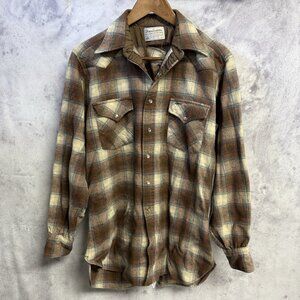 1970s Vintage Pendleton Pearl Snap Wool Flannel Shirt - Mens size Large